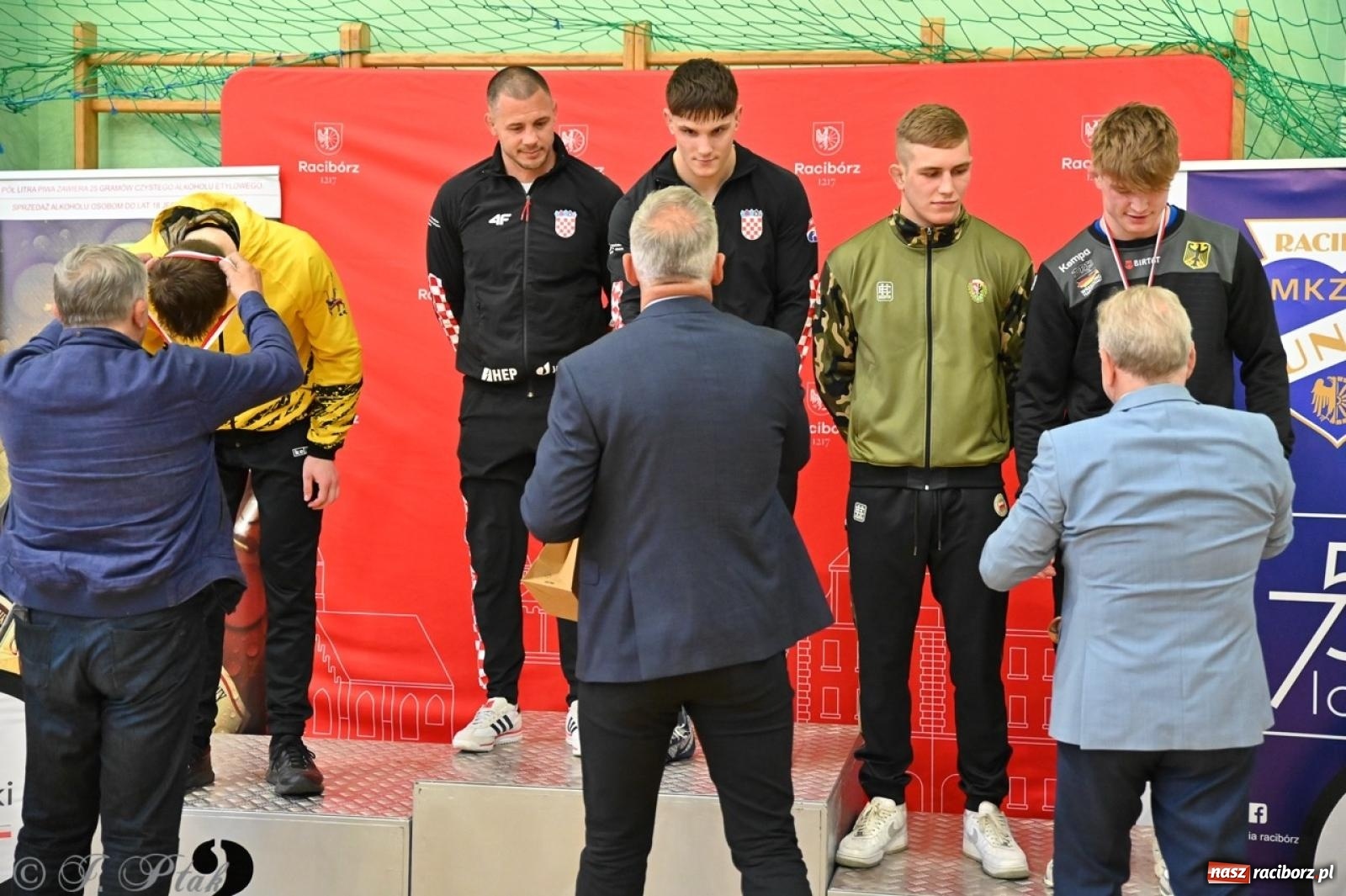 Zdjęcie w galerii na portalu naszraciborz.pl: Międzynarodowe starcie na matach. Racibórz gospodarzem Mistrzostw Polski Juniorów w zapasach klasycznych wiadomości z regionu