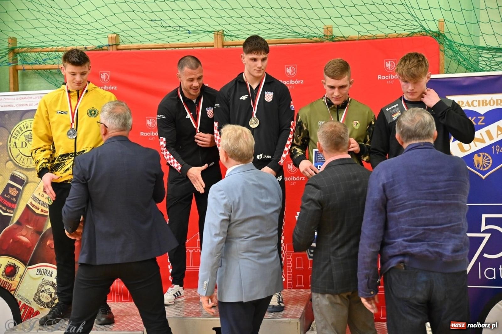Zdjęcie w galerii na portalu naszraciborz.pl: Międzynarodowe starcie na matach. Racibórz gospodarzem Mistrzostw Polski Juniorów w zapasach klasycznych wiadomości z regionu