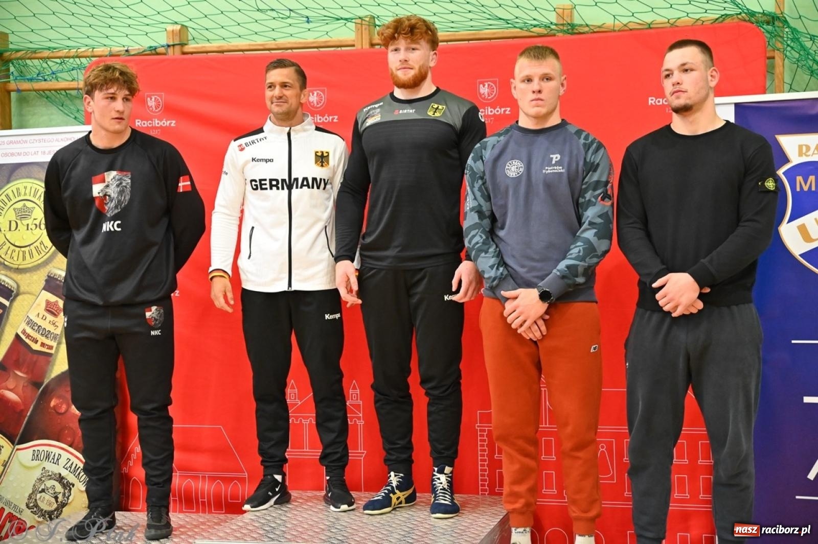 Zdjęcie w galerii na portalu naszraciborz.pl: Międzynarodowe starcie na matach. Racibórz gospodarzem Mistrzostw Polski Juniorów w zapasach klasycznych wiadomości z regionu