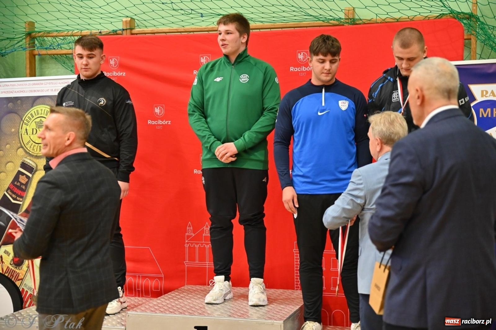 Zdjęcie w galerii na portalu naszraciborz.pl: Międzynarodowe starcie na matach. Racibórz gospodarzem Mistrzostw Polski Juniorów w zapasach klasycznych wiadomości z regionu