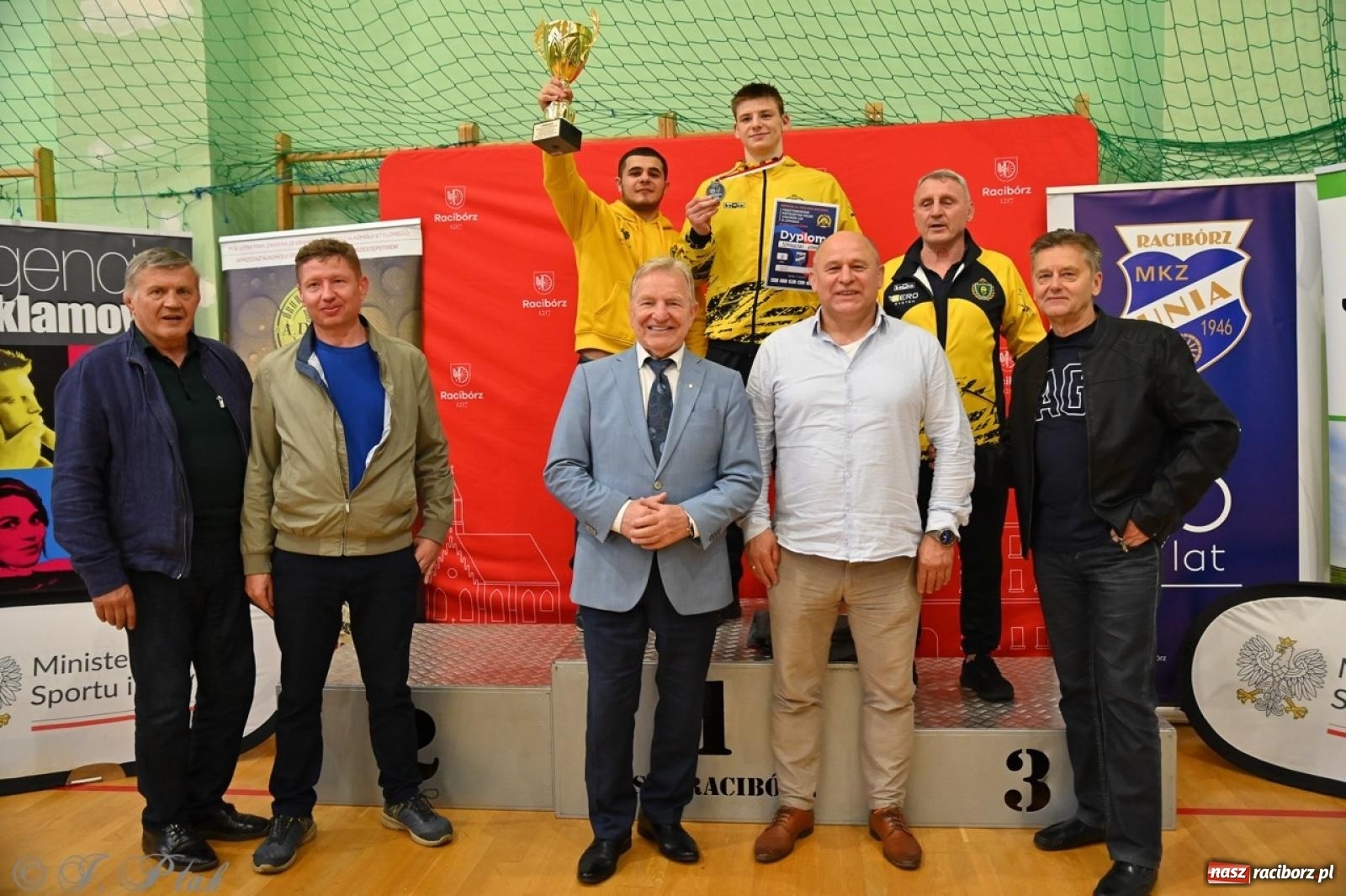 Zdjęcie w galerii na portalu naszraciborz.pl: Międzynarodowe starcie na matach. Racibórz gospodarzem Mistrzostw Polski Juniorów w zapasach klasycznych wiadomości z regionu