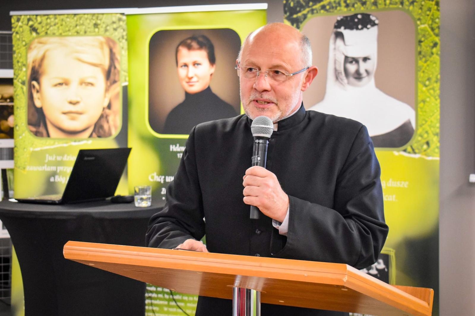 Zdjęcie w galerii na portalu naszraciborz.pl: Zamek Piastowski przestrzenią dla sacrum. IV Dni Dulcissimiańskie poświęcone s. Dulcissimie wiadomości z regionu