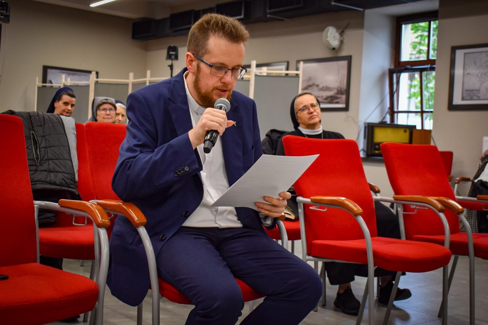 Zdjęcie w galerii na portalu naszraciborz.pl: Zamek Piastowski przestrzenią dla sacrum. IV Dni Dulcissimiańskie poświęcone s. Dulcissimie wiadomości z regionu