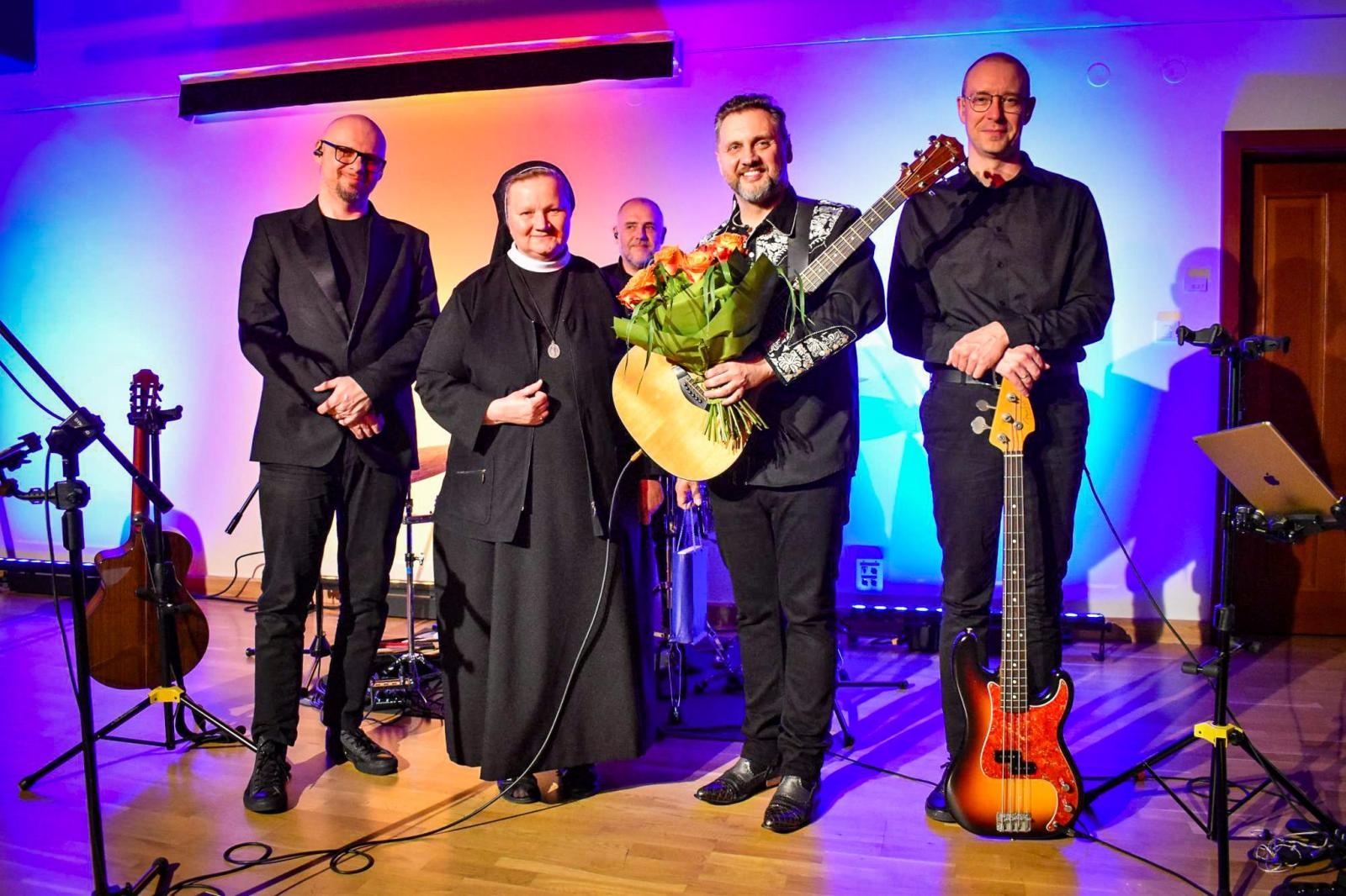 Zdjęcie w galerii na portalu naszraciborz.pl: Zamek Piastowski przestrzenią dla sacrum. IV Dni Dulcissimiańskie poświęcone s. Dulcissimie wiadomości z regionu