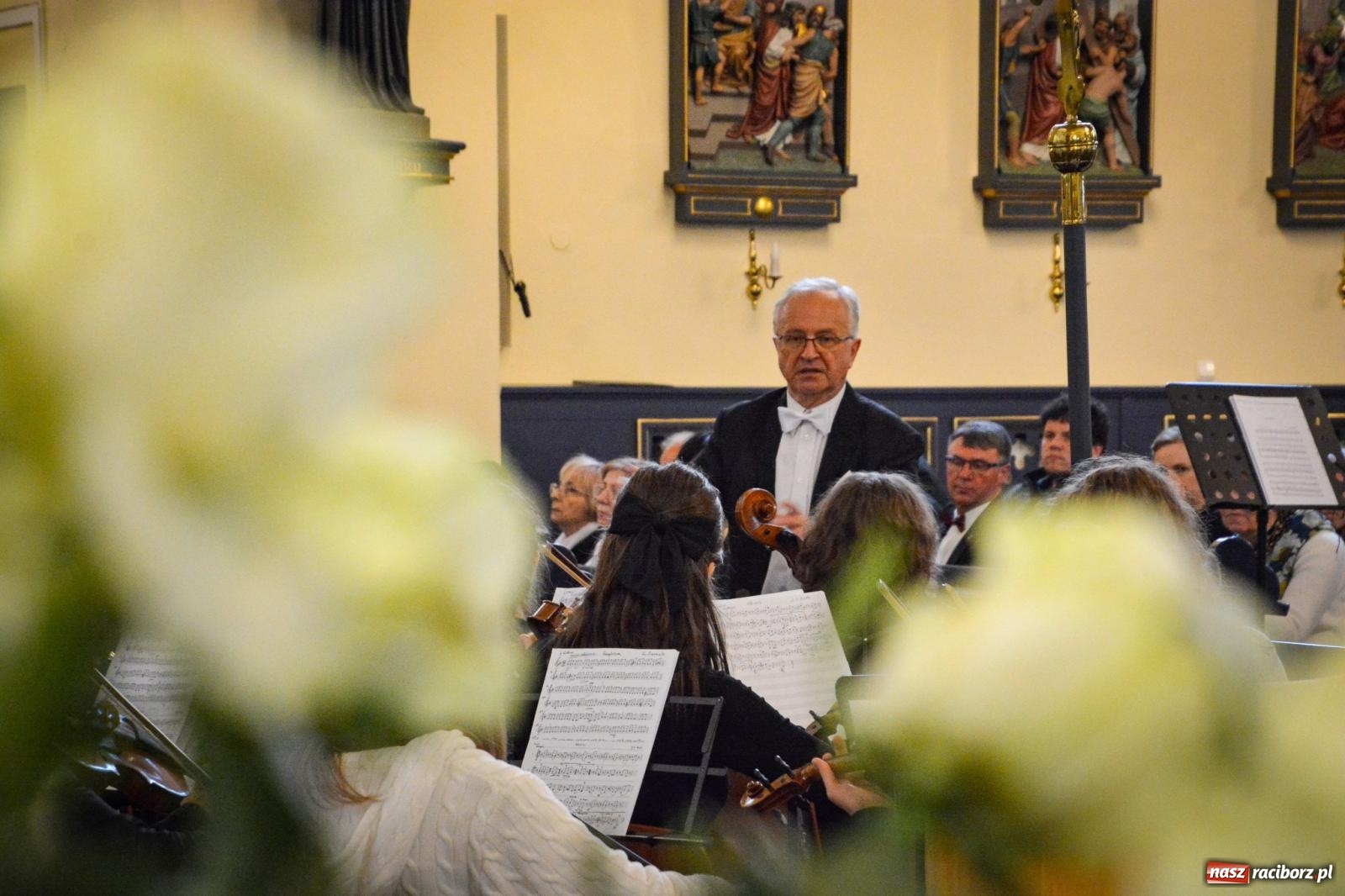 Zdjęcie w galerii na portalu naszraciborz.pl: Muzyczna modlitwa i dialog narodów. Majowy koncert sakralny w Brzeziu [FOTO i WIDEO] wiadomości z regionu