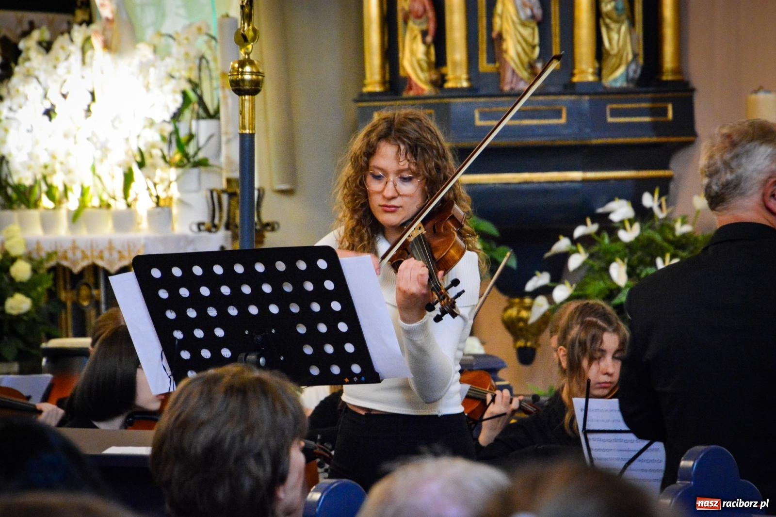Zdjęcie w galerii na portalu naszraciborz.pl: Muzyczna modlitwa i dialog narodów. Majowy koncert sakralny w Brzeziu [FOTO i WIDEO] wiadomości z regionu