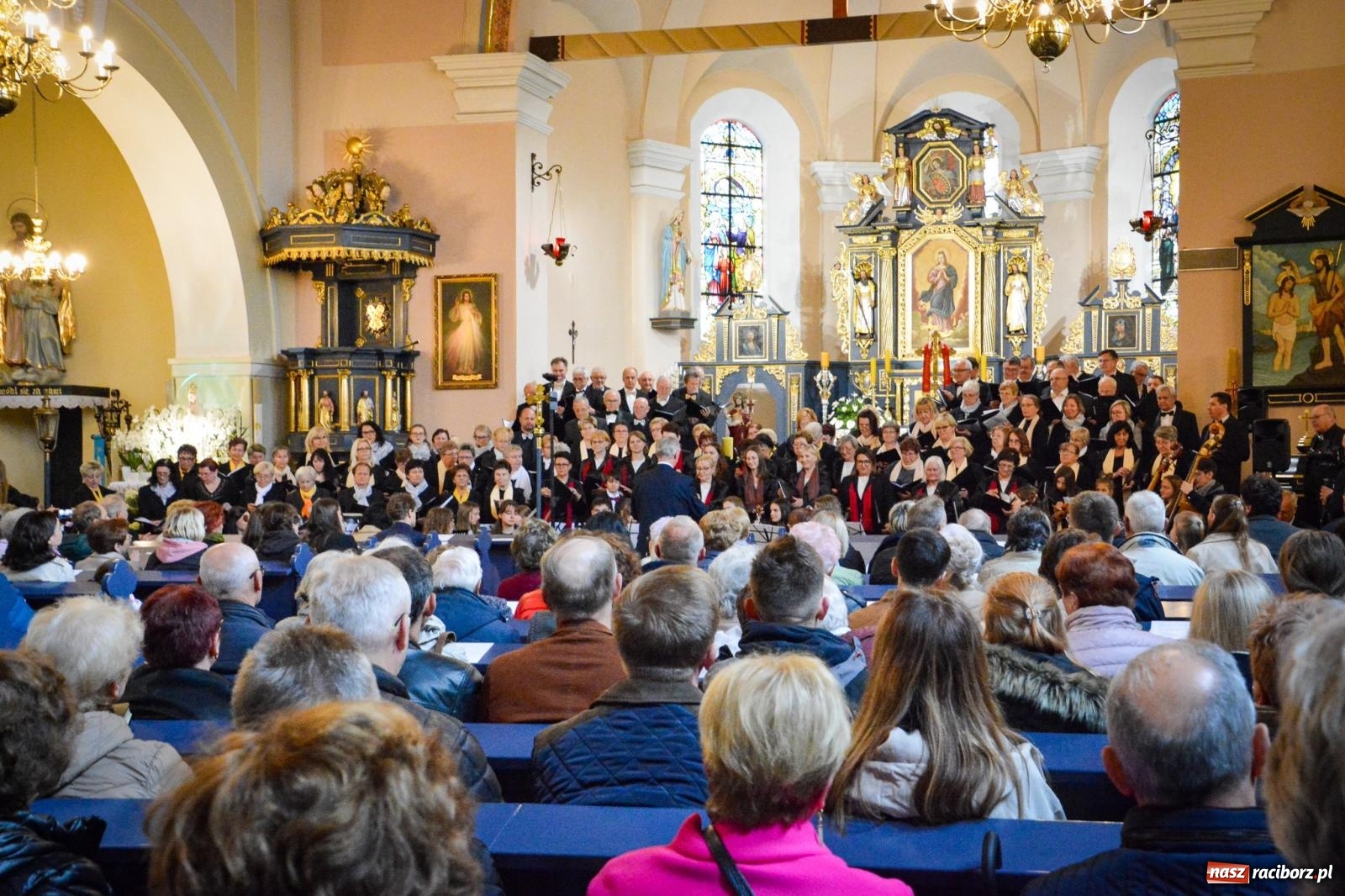 Zdjęcie w galerii na portalu naszraciborz.pl: Muzyczna modlitwa i dialog narodów. Majowy koncert sakralny w Brzeziu [FOTO i WIDEO] wiadomości z regionu