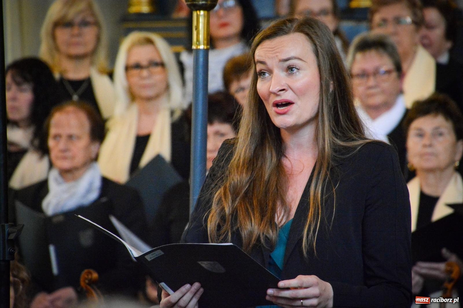 Zdjęcie w galerii na portalu naszraciborz.pl: Muzyczna modlitwa i dialog narodów. Majowy koncert sakralny w Brzeziu [FOTO i WIDEO] wiadomości z regionu