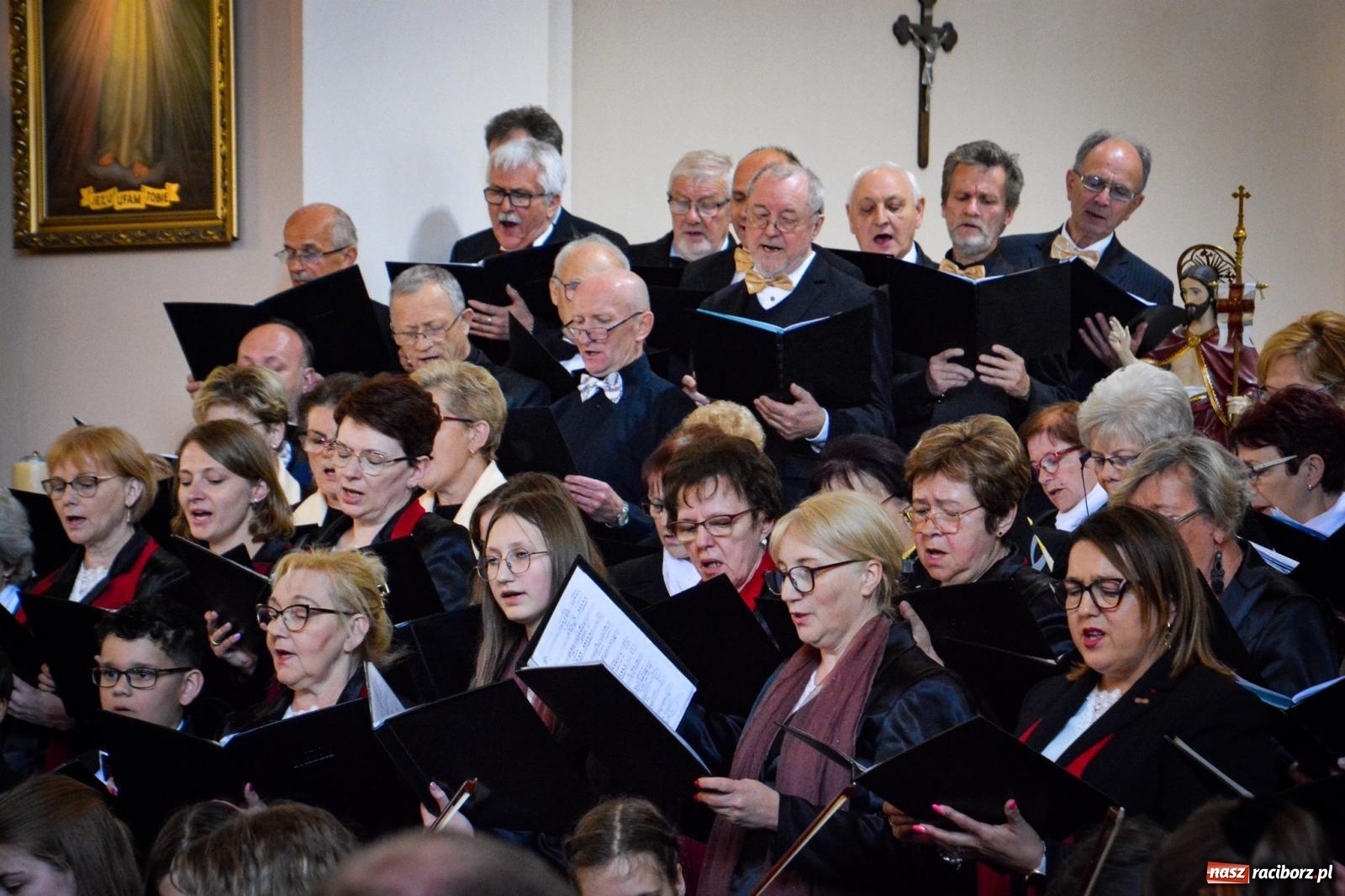Zdjęcie w galerii na portalu naszraciborz.pl: Muzyczna modlitwa i dialog narodów. Majowy koncert sakralny w Brzeziu [FOTO i WIDEO] wiadomości z regionu