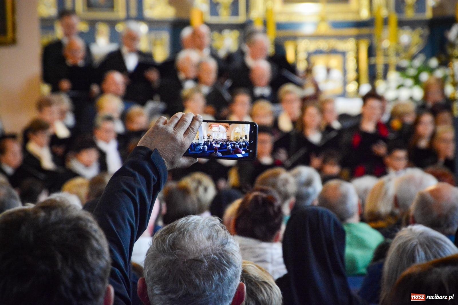 Zdjęcie w galerii na portalu naszraciborz.pl: Muzyczna modlitwa i dialog narodów. Majowy koncert sakralny w Brzeziu [FOTO i WIDEO] wiadomości z regionu