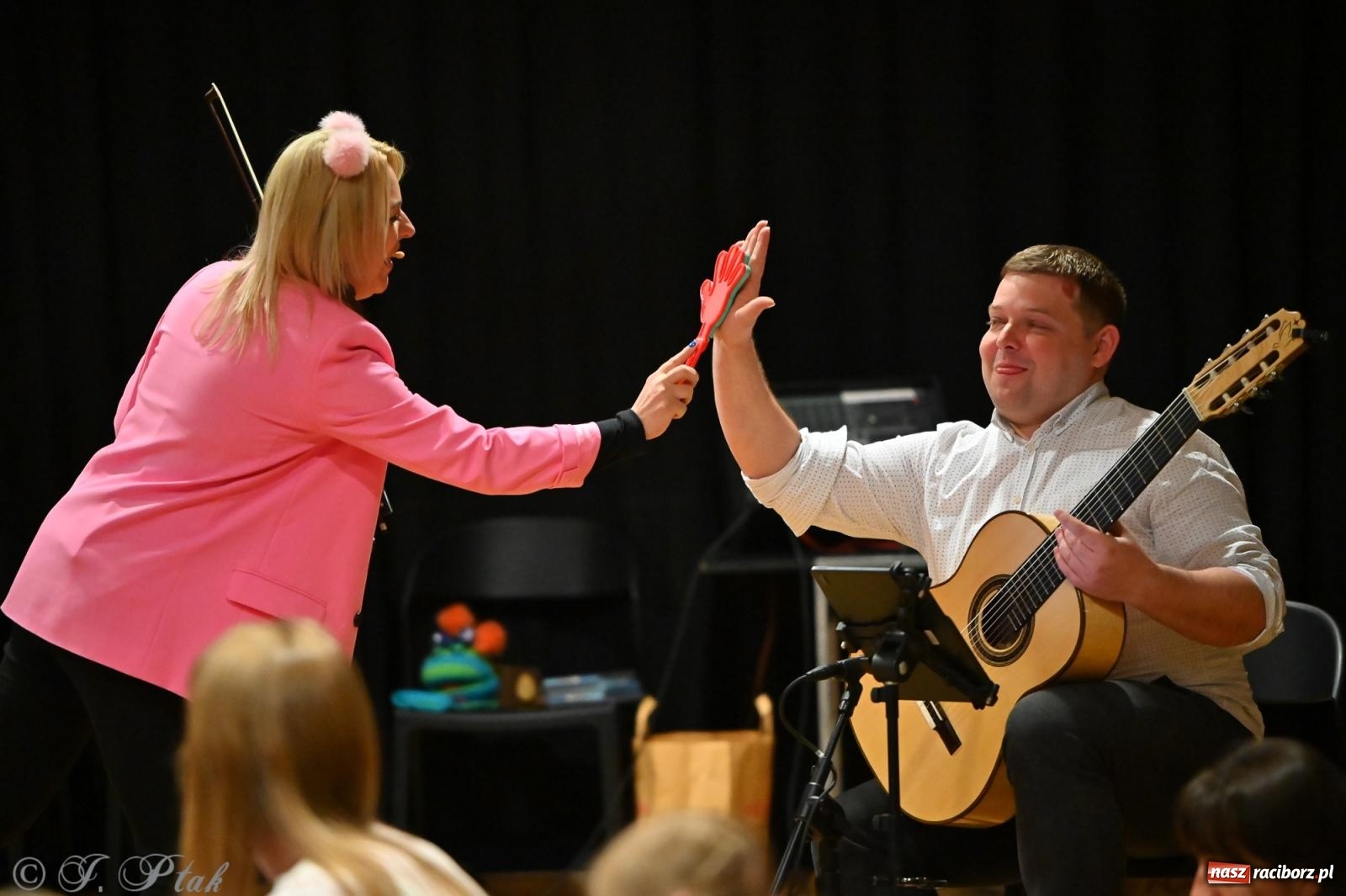 Zdjęcie w galerii na portalu naszraciborz.pl: Maluchy w krainie dźwięku i śpiewające koźlątka – muzyczna przygoda w RCK wiadomości z regionu