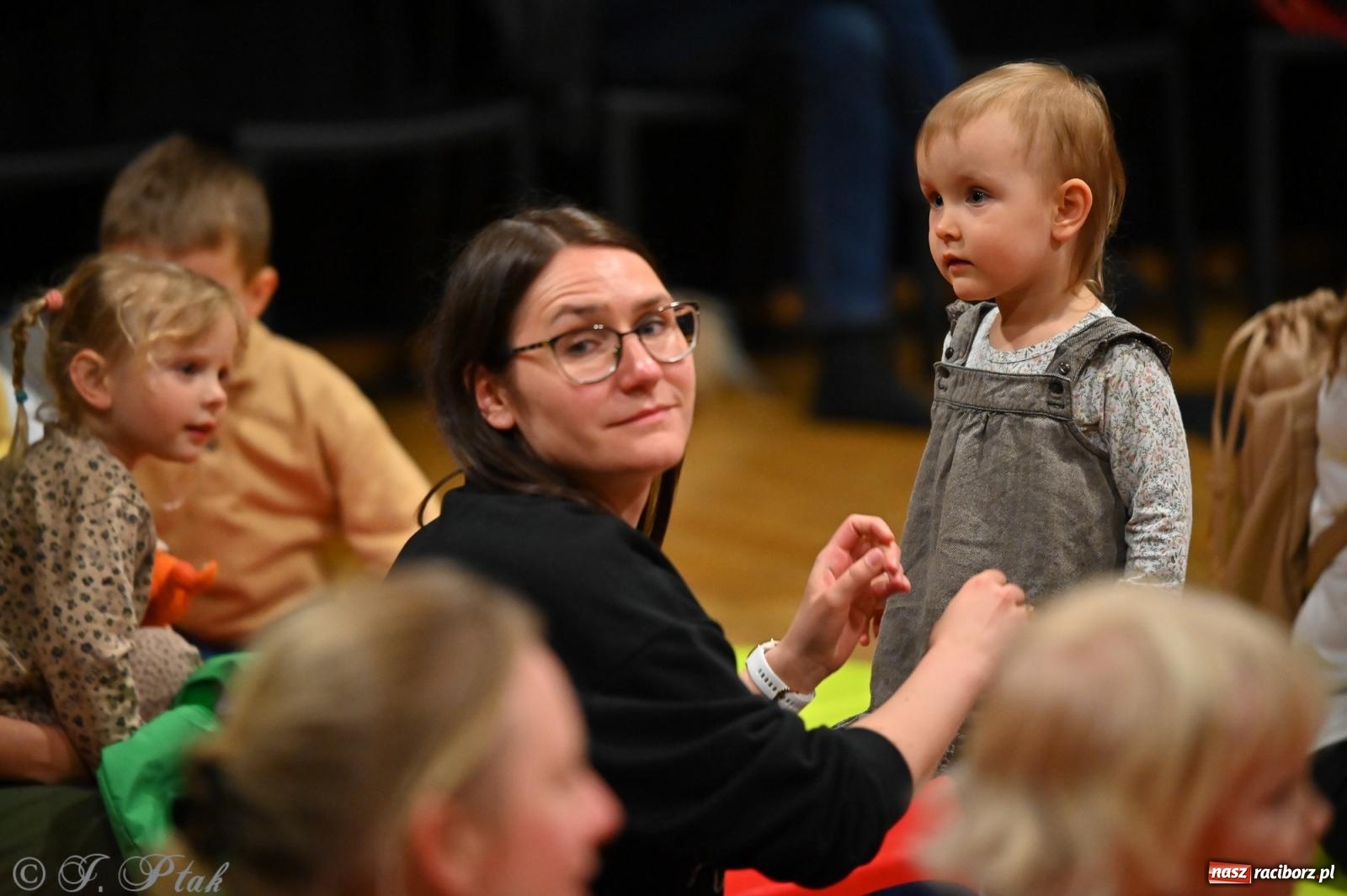 Zdjęcie w galerii na portalu naszraciborz.pl: Maluchy w krainie dźwięku i śpiewające koźlątka – muzyczna przygoda w RCK wiadomości z regionu