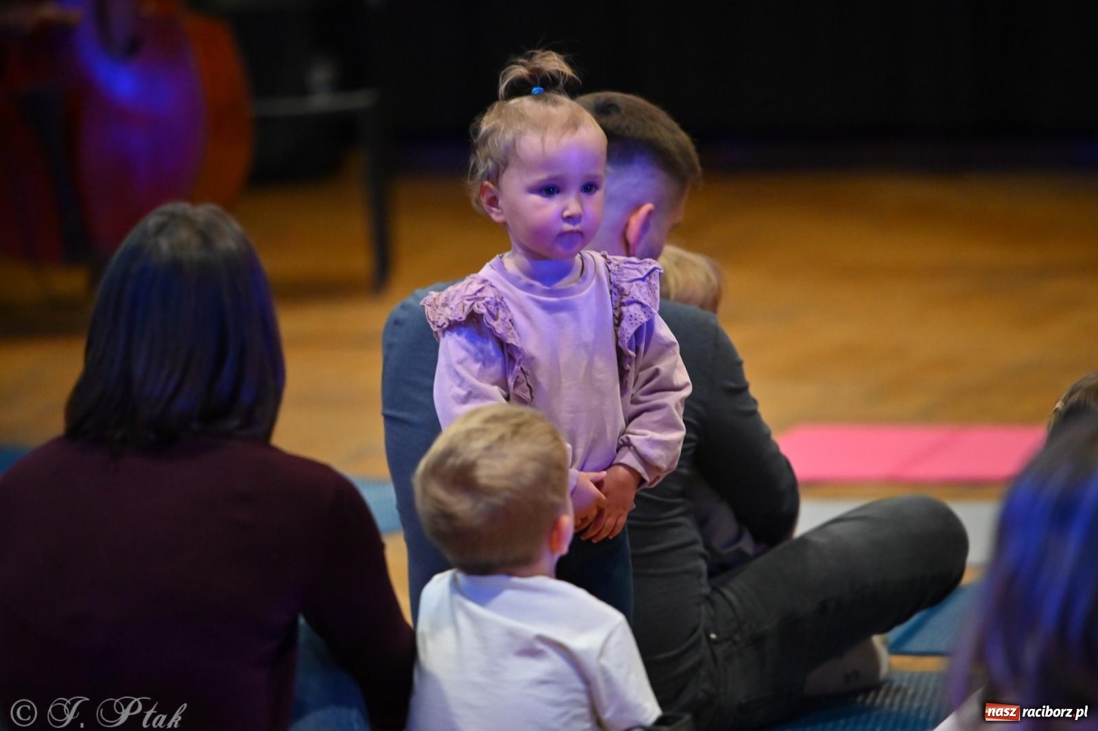 Zdjęcie w galerii na portalu naszraciborz.pl: Maluchy w krainie dźwięku i śpiewające koźlątka – muzyczna przygoda w RCK wiadomości z regionu