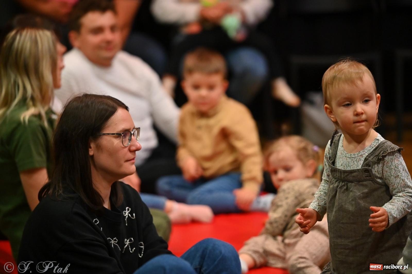Zdjęcie w galerii na portalu naszraciborz.pl: Maluchy w krainie dźwięku i śpiewające koźlątka – muzyczna przygoda w RCK wiadomości z regionu