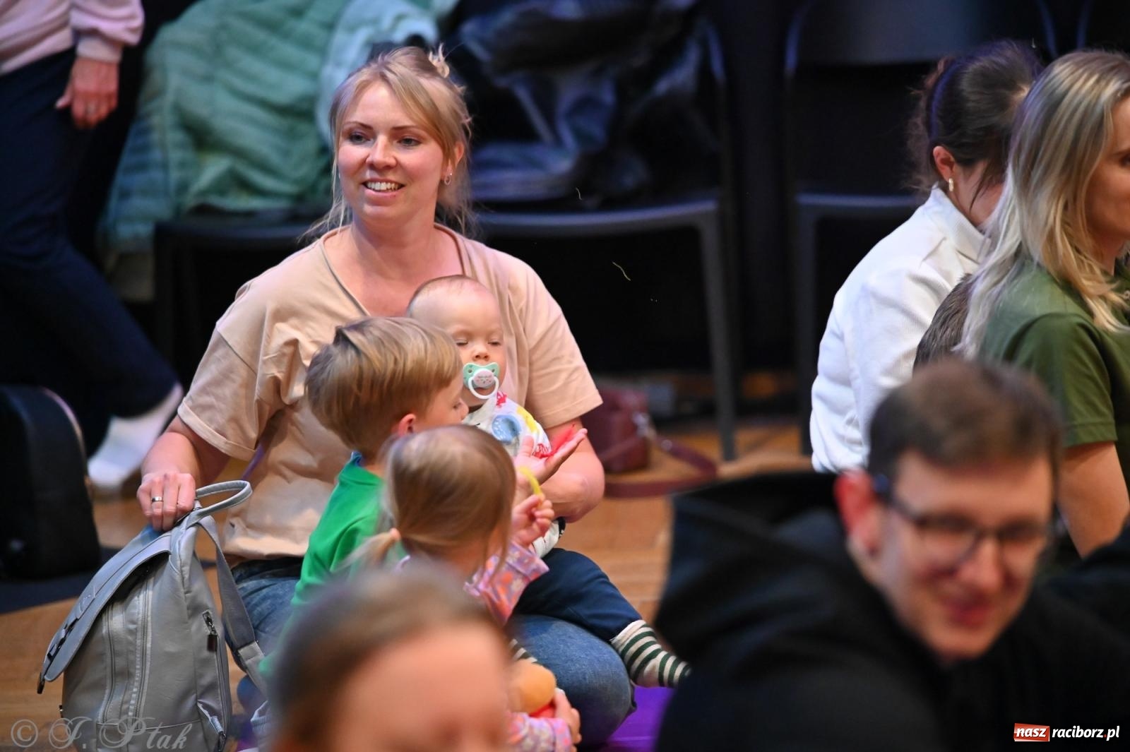 Zdjęcie w galerii na portalu naszraciborz.pl: Maluchy w krainie dźwięku i śpiewające koźlątka – muzyczna przygoda w RCK wiadomości z regionu