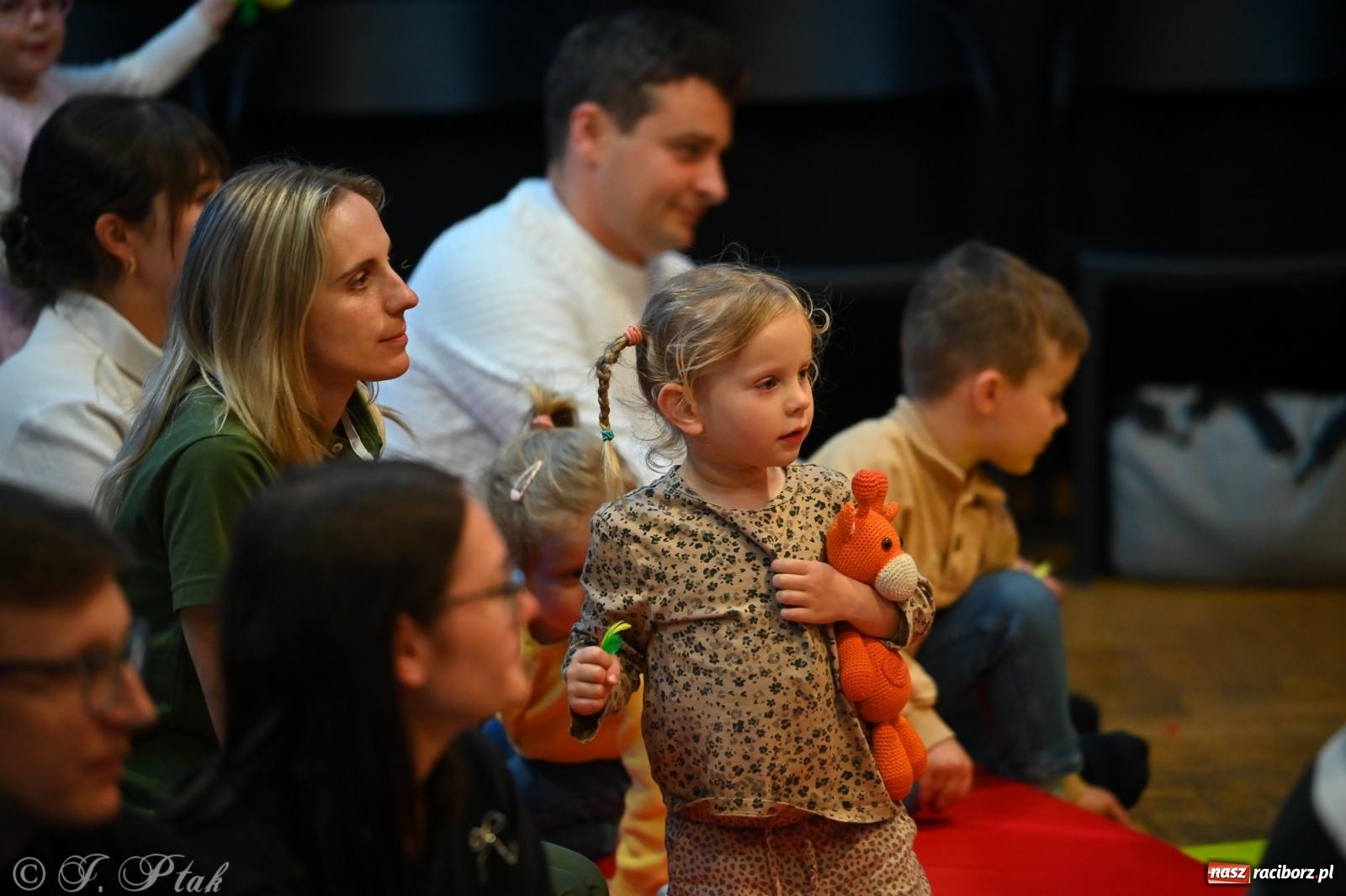 Zdjęcie w galerii na portalu naszraciborz.pl: Maluchy w krainie dźwięku i śpiewające koźlątka – muzyczna przygoda w RCK wiadomości z regionu