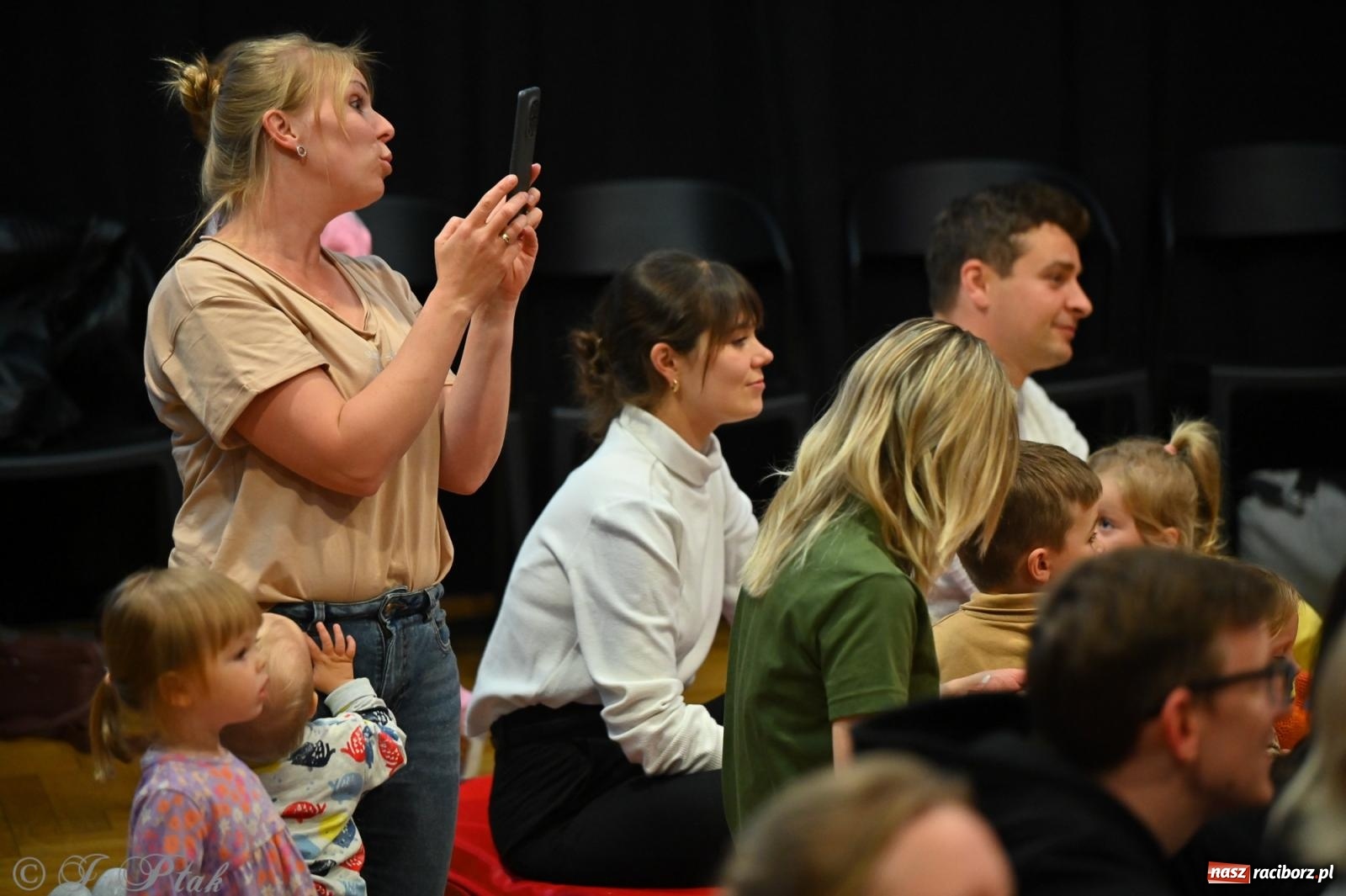 Zdjęcie w galerii na portalu naszraciborz.pl: Maluchy w krainie dźwięku i śpiewające koźlątka – muzyczna przygoda w RCK wiadomości z regionu