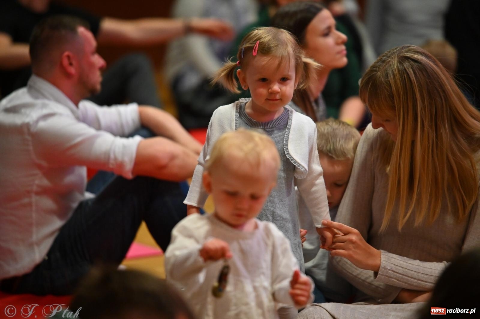 Zdjęcie w galerii na portalu naszraciborz.pl: Maluchy w krainie dźwięku i śpiewające koźlątka – muzyczna przygoda w RCK wiadomości z regionu