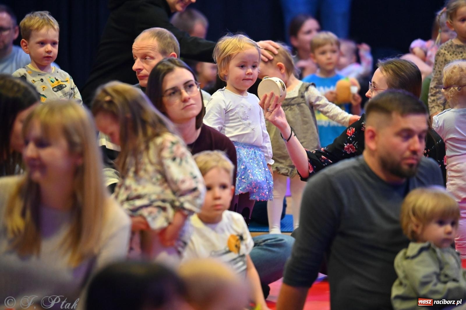 Zdjęcie w galerii na portalu naszraciborz.pl: Maluchy w krainie dźwięku i śpiewające koźlątka – muzyczna przygoda w RCK wiadomości z regionu