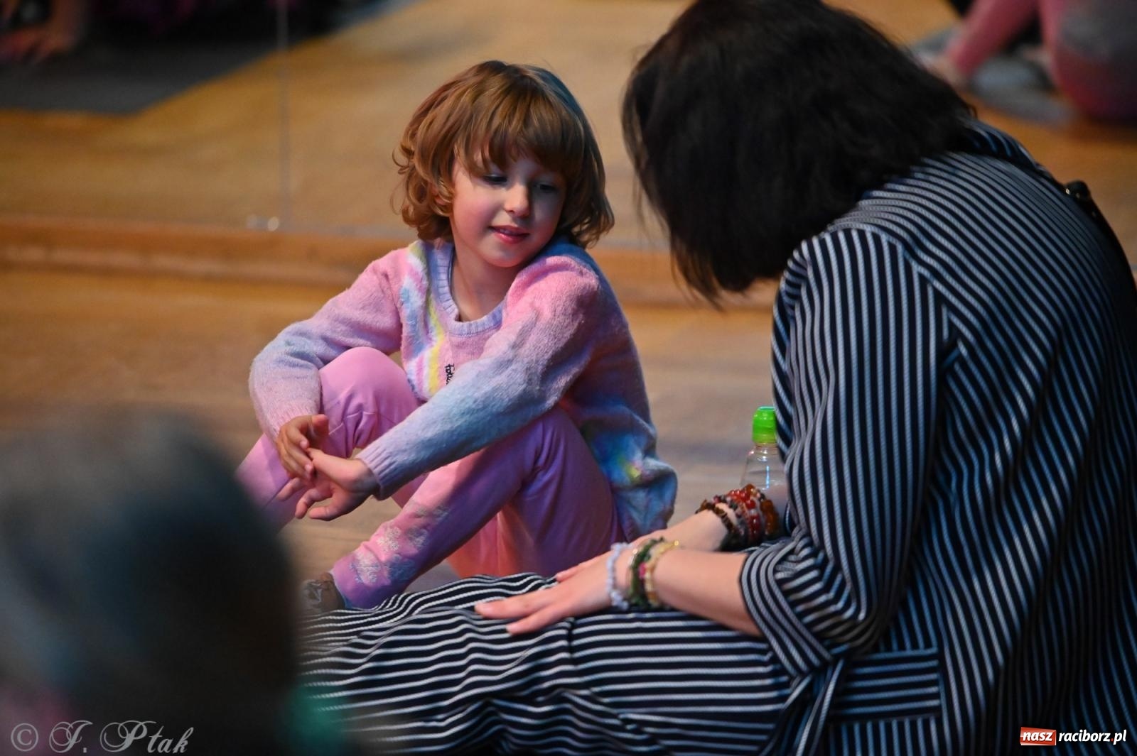 Zdjęcie w galerii na portalu naszraciborz.pl: Maluchy w krainie dźwięku i śpiewające koźlątka – muzyczna przygoda w RCK wiadomości z regionu