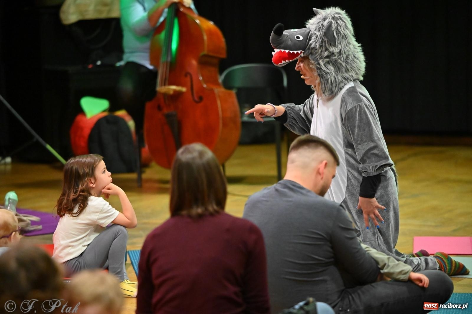 Zdjęcie w galerii na portalu naszraciborz.pl: Maluchy w krainie dźwięku i śpiewające koźlątka – muzyczna przygoda w RCK wiadomości z regionu