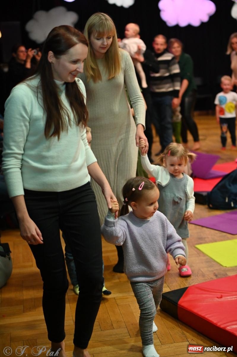 Zdjęcie w galerii na portalu naszraciborz.pl: Maluchy w krainie dźwięku i śpiewające koźlątka – muzyczna przygoda w RCK wiadomości z regionu