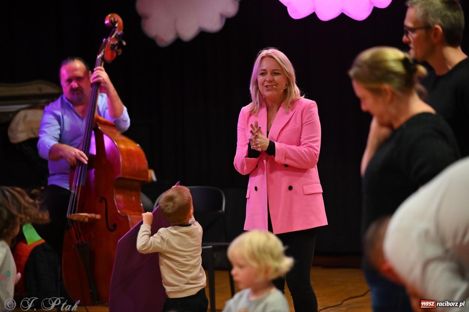 Zdjęcie w galerii na portalu naszraciborz.pl: Maluchy w krainie dźwięku i śpiewające koźlątka – muzyczna przygoda w RCK wiadomości z regionu