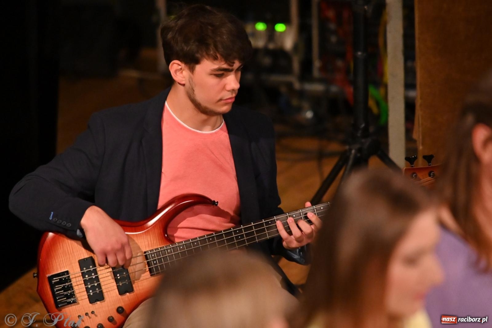 Zdjęcie w galerii na portalu naszraciborz.pl: Koncert zespołu wokalnego Perspektywa Adults przyciągnął liczną publiczność wiadomości z regionu