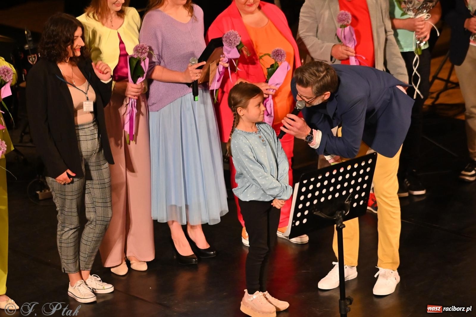 Zdjęcie w galerii na portalu naszraciborz.pl: Koncert zespołu wokalnego Perspektywa Adults przyciągnął liczną publiczność wiadomości z regionu