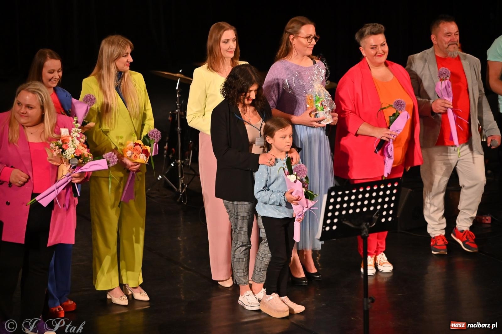 Zdjęcie w galerii na portalu naszraciborz.pl: Koncert zespołu wokalnego Perspektywa Adults przyciągnął liczną publiczność wiadomości z regionu