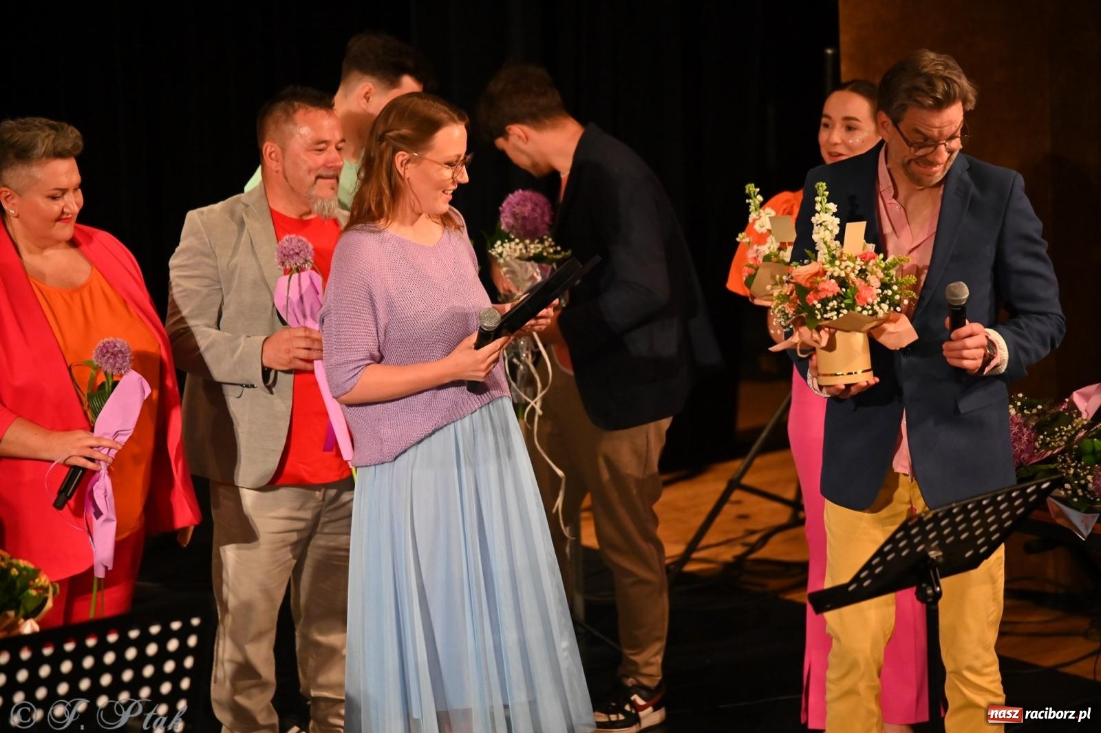 Zdjęcie w galerii na portalu naszraciborz.pl: Koncert zespołu wokalnego Perspektywa Adults przyciągnął liczną publiczność wiadomości z regionu