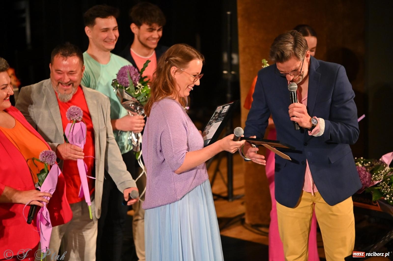 Zdjęcie w galerii na portalu naszraciborz.pl: Koncert zespołu wokalnego Perspektywa Adults przyciągnął liczną publiczność wiadomości z regionu
