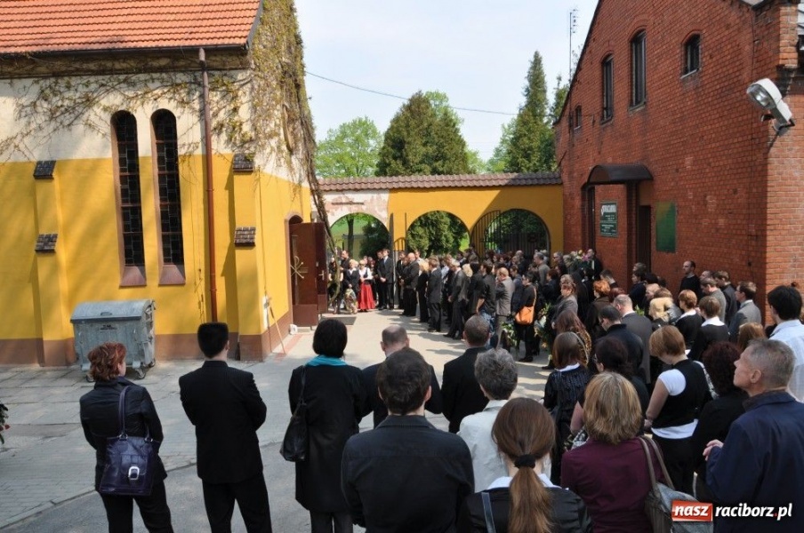 Zdjęcie w galerii na portalu naszraciborz.pl: Racibórz pożegnał Leszka Wykę wiadomości z regionu