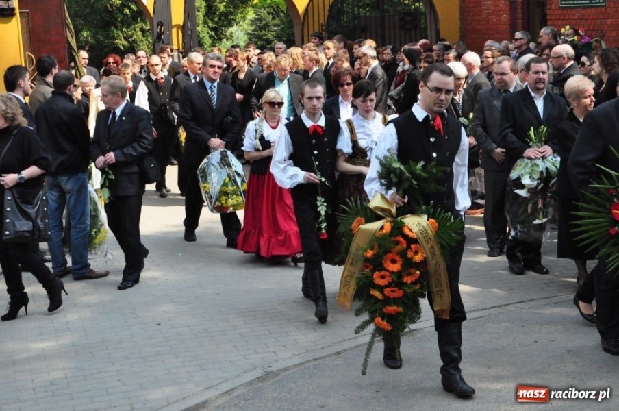 Zdjęcie w galerii na portalu naszraciborz.pl: Racibórz pożegnał Leszka Wykę wiadomości z regionu