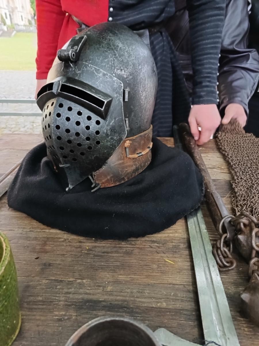 Zdjęcie w galerii na portalu naszraciborz.pl: Deszcz niestraszny pasjonatom – IV Jarmark Rękodzieła Regionalnego w Rudach pełen atrakcji wiadomości z regionu