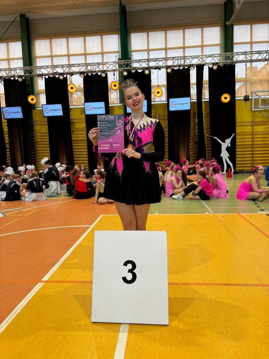 Zdjęcie w galerii na portalu naszraciborz.pl: Mażoretki Rewers z Raciborza wróciły z Gogolina z kolejnymi sukcesami! wiadomości z regionu