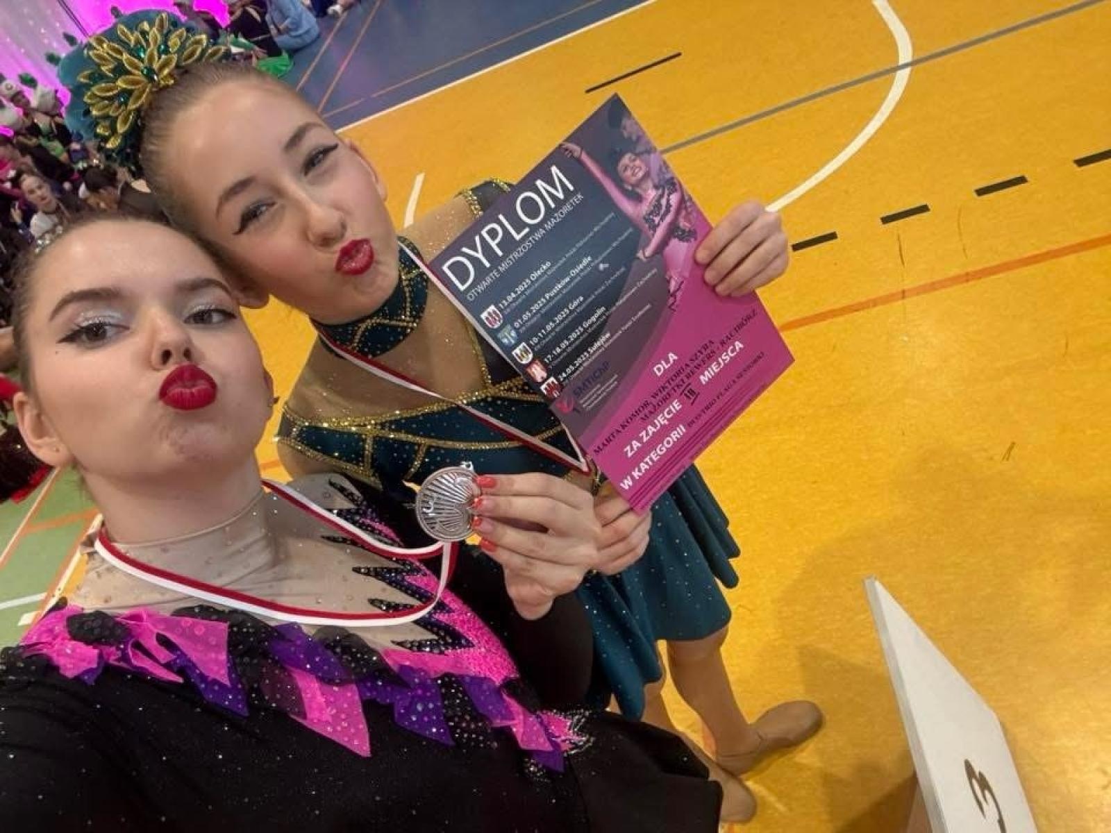 Zdjęcie w galerii na portalu naszraciborz.pl: Mażoretki Rewers z Raciborza wróciły z Gogolina z kolejnymi sukcesami! wiadomości z regionu