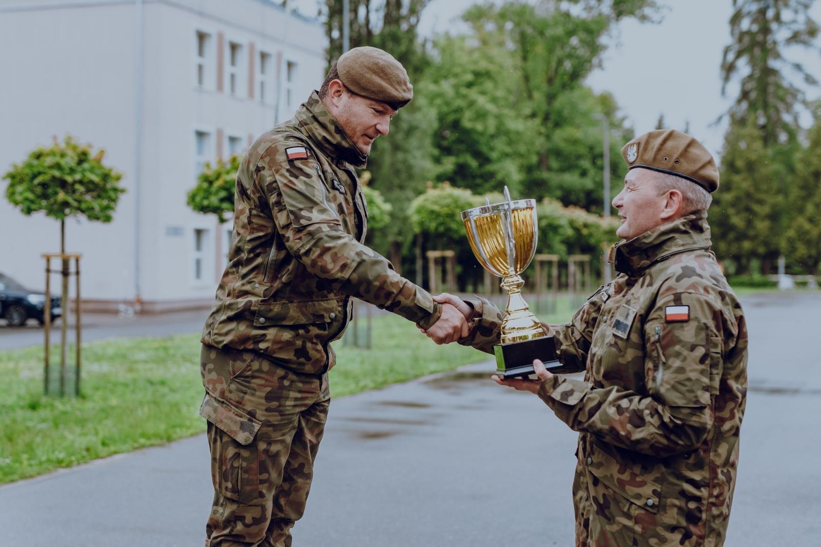 Zdjęcie w galerii na portalu naszraciborz.pl: Kuźnia Raciborska z sukcesami na ogólnopolskim konkursie Wojskowy Kierowca Roku 2025 WOT wiadomości z regionu