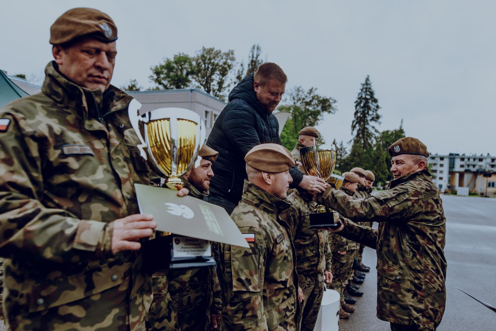 Zdjęcie w galerii na portalu naszraciborz.pl: Kuźnia Raciborska z sukcesami na ogólnopolskim konkursie Wojskowy Kierowca Roku 2025 WOT wiadomości z regionu