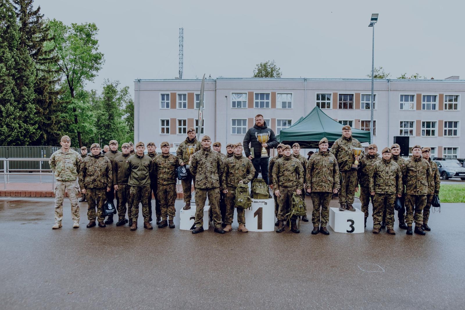 Zdjęcie w galerii na portalu naszraciborz.pl: Kuźnia Raciborska z sukcesami na ogólnopolskim konkursie Wojskowy Kierowca Roku 2025 WOT wiadomości z regionu