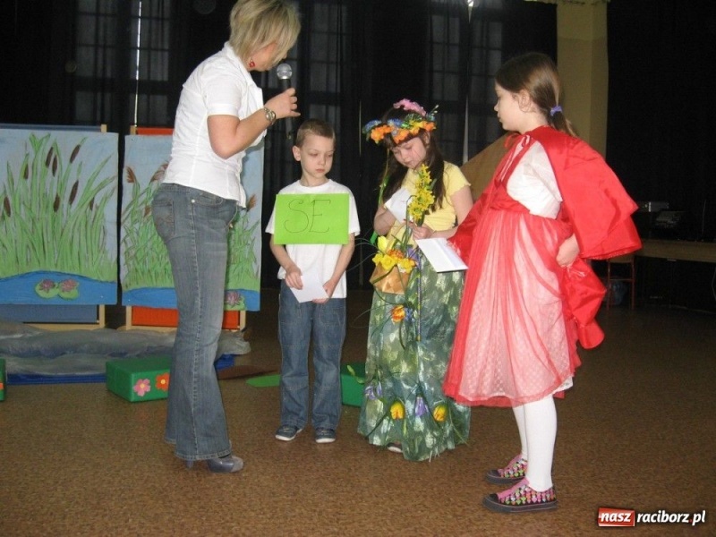 Zdjęcie w galerii na portalu naszraciborz.pl: Teatr, który uczy ekologii wiadomości z regionu