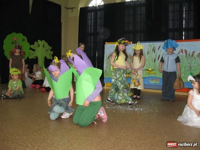 Zdjęcie w galerii na portalu naszraciborz.pl: Teatr, który uczy ekologii wiadomości z regionu