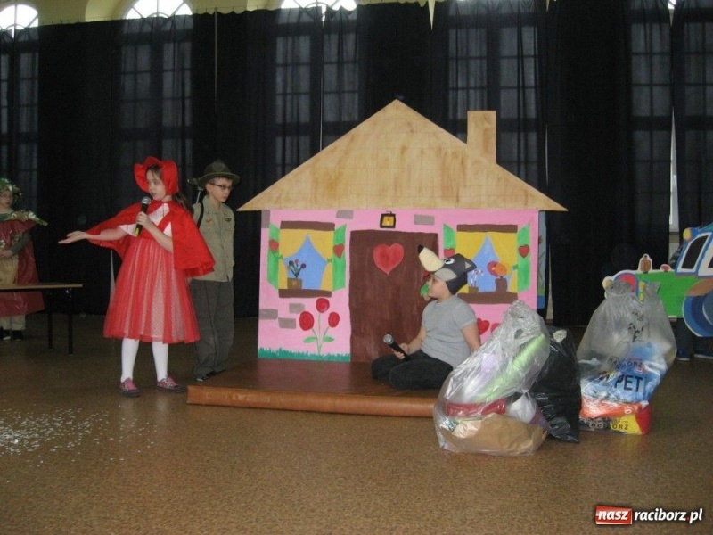 Zdjęcie w galerii na portalu naszraciborz.pl: Teatr, który uczy ekologii wiadomości z regionu