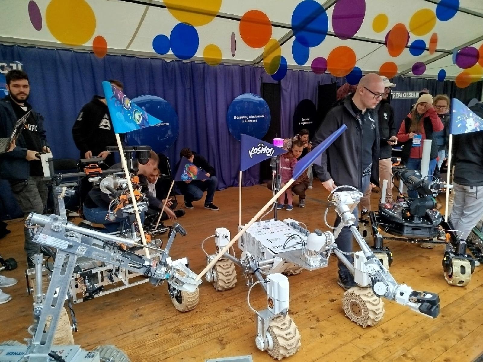 Zdjęcie w galerii na portalu naszraciborz.pl: SOWA z Raciborza na Pikniku Naukowym na PGE Narodowym wiadomości z regionu