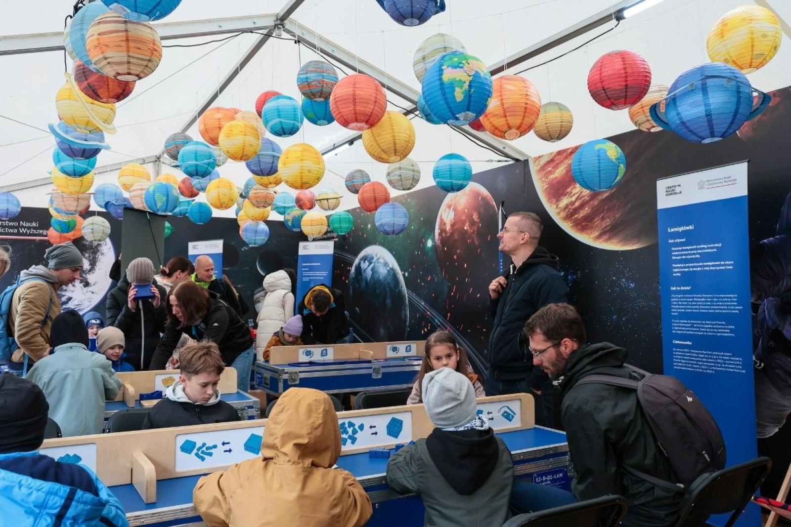 Zdjęcie w galerii na portalu naszraciborz.pl: SOWA z Raciborza na Pikniku Naukowym na PGE Narodowym wiadomości z regionu