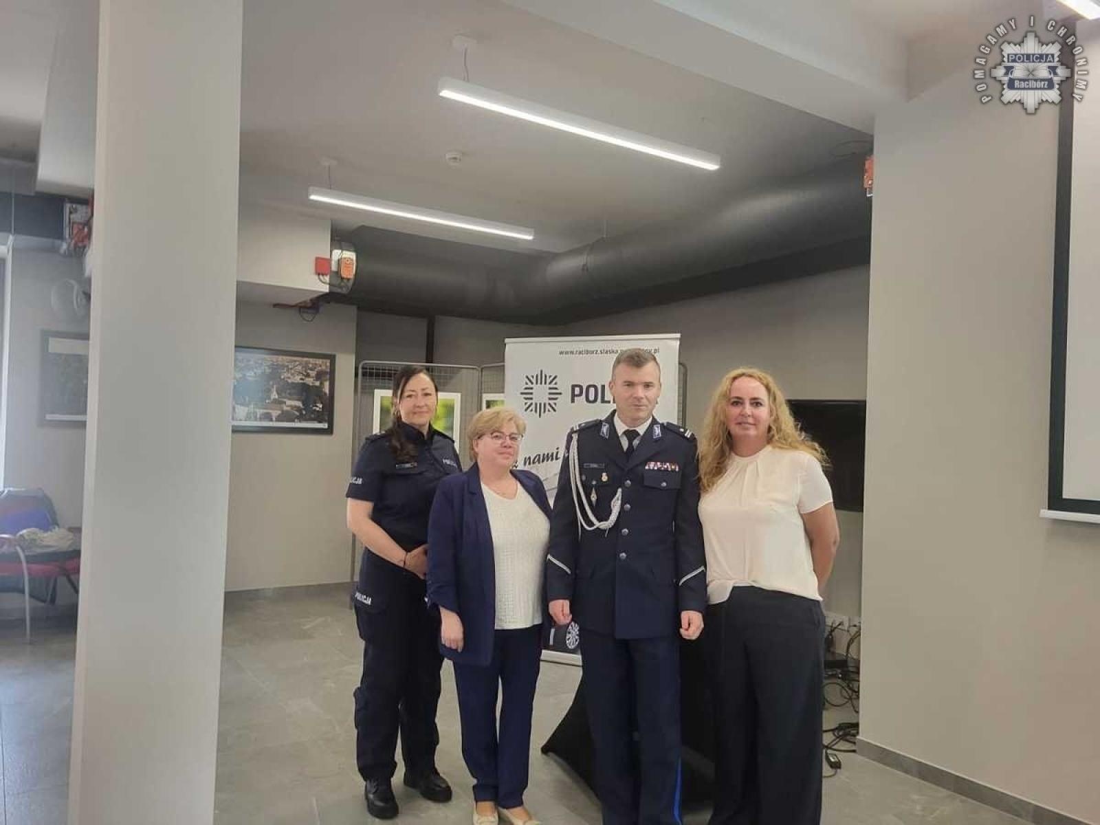 Zdjęcie w galerii na portalu naszraciborz.pl: Szkolenie na Zamku Piastowskim: wspólna walka z przemocą i ochrona małoletnich wiadomości z regionu