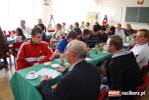 Zdjęcie w galerii na portalu naszraciborz.pl:  Tenisiści TKKF i Victorii nagrodzeni wiadomości z regionu