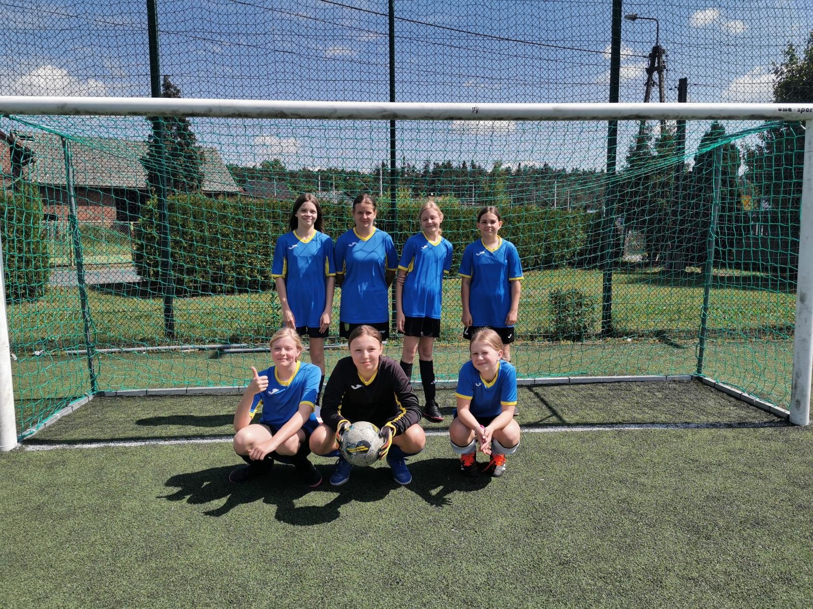 Zdjęcie w galerii na portalu naszraciborz.pl: Piłkarska siła dziewcząt z Nędzy – triumf w finale rejonowym wiadomości z regionu