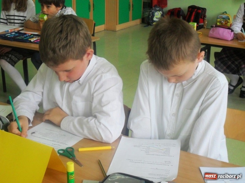 Zdjęcie w galerii na portalu naszraciborz.pl: Udowodnili, że lektury czytają wiadomości z regionu