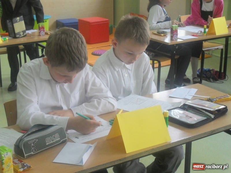 Zdjęcie w galerii na portalu naszraciborz.pl: Udowodnili, że lektury czytają wiadomości z regionu